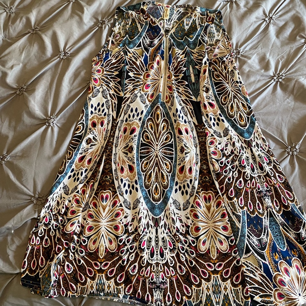 Sleeveless casual dress